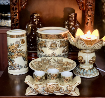 Có nên thay bát hương sứ bằng đồng không